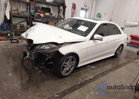 2014 Mercedes-Benz E 350 4Matic z USA, uszkodzony, nr VIN WDDHF8JBXEA989996